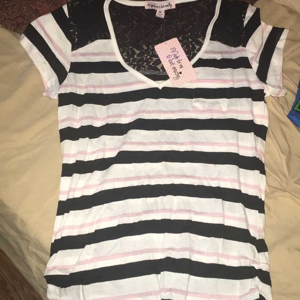 New wth tags xl shirt